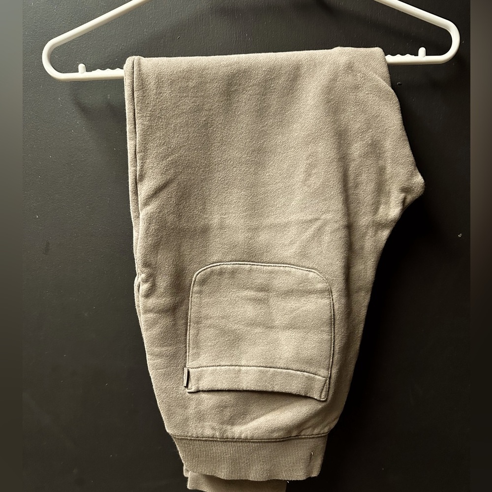 TNA Taupe Perfect Pocket Sweatpants
